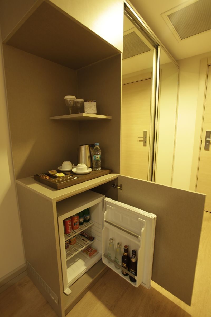 BUSİNESS STANDART MİNİ BAR